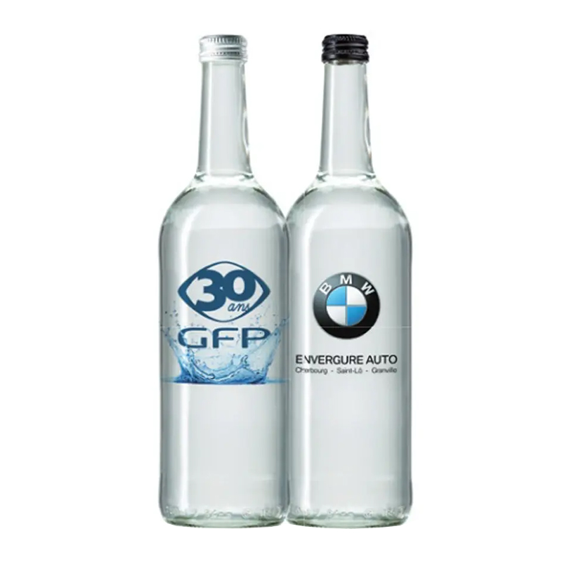 Glazen fles 750 ml met water